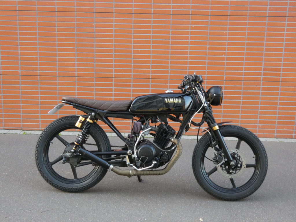 YBR 125 Brat Style - Tom Racing Designs