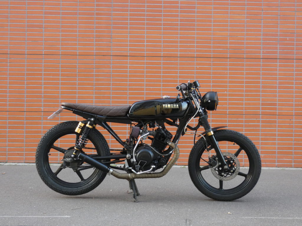 YBR 125 Brat Style Tom Racing Designs